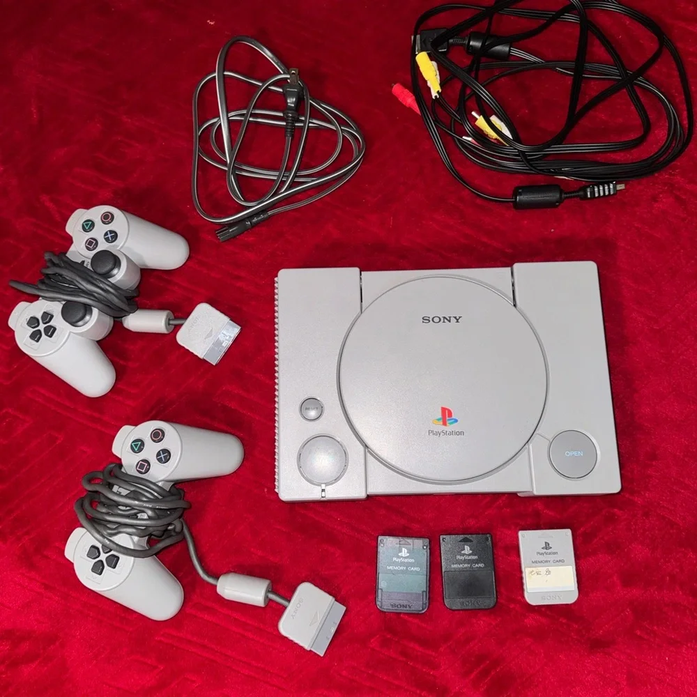 Sony PlayStation 1 Original Complete In Box Set Bundle With Games & Memory Cards